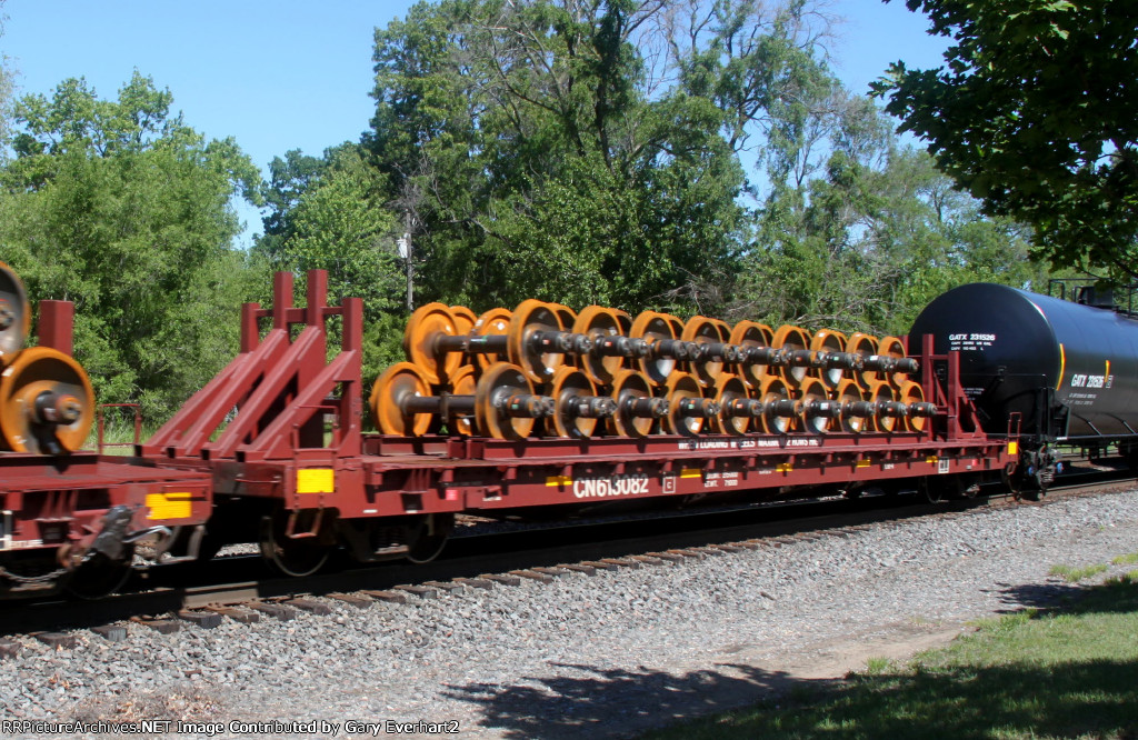 CN 613082 - wheel car